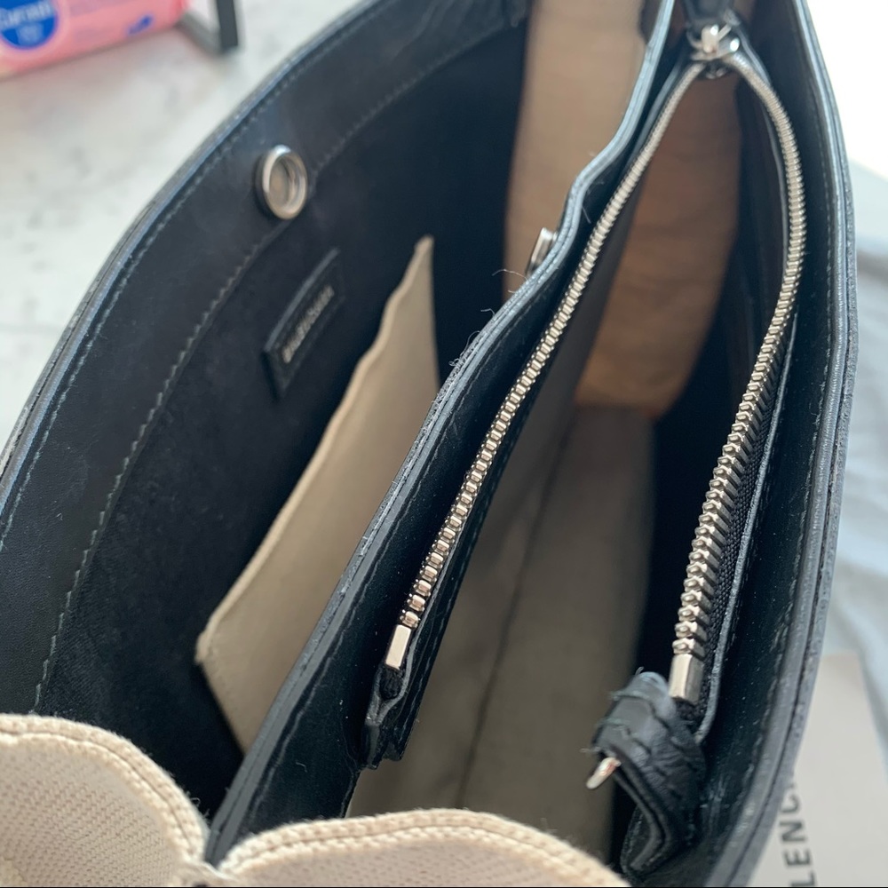 Balenciaga medium canvas pouch - Picture 6 of 11